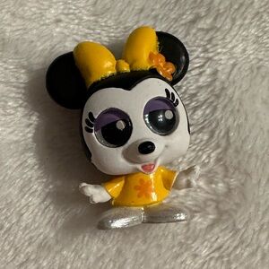 Disney Doorables Series 9 Minnie Mouse 70's Yellow Dress Bow Toy Figure